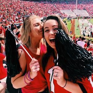 Meet your Posher, Laurel